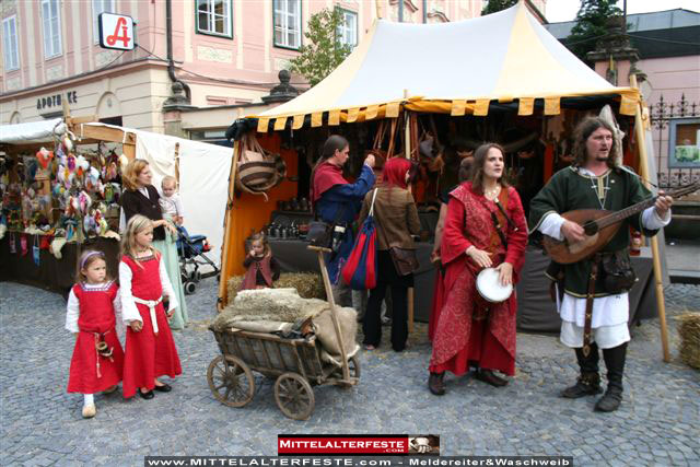 Mittelalterfest - www.Mittelalterfeste.com - Meldereiter & Waschweib